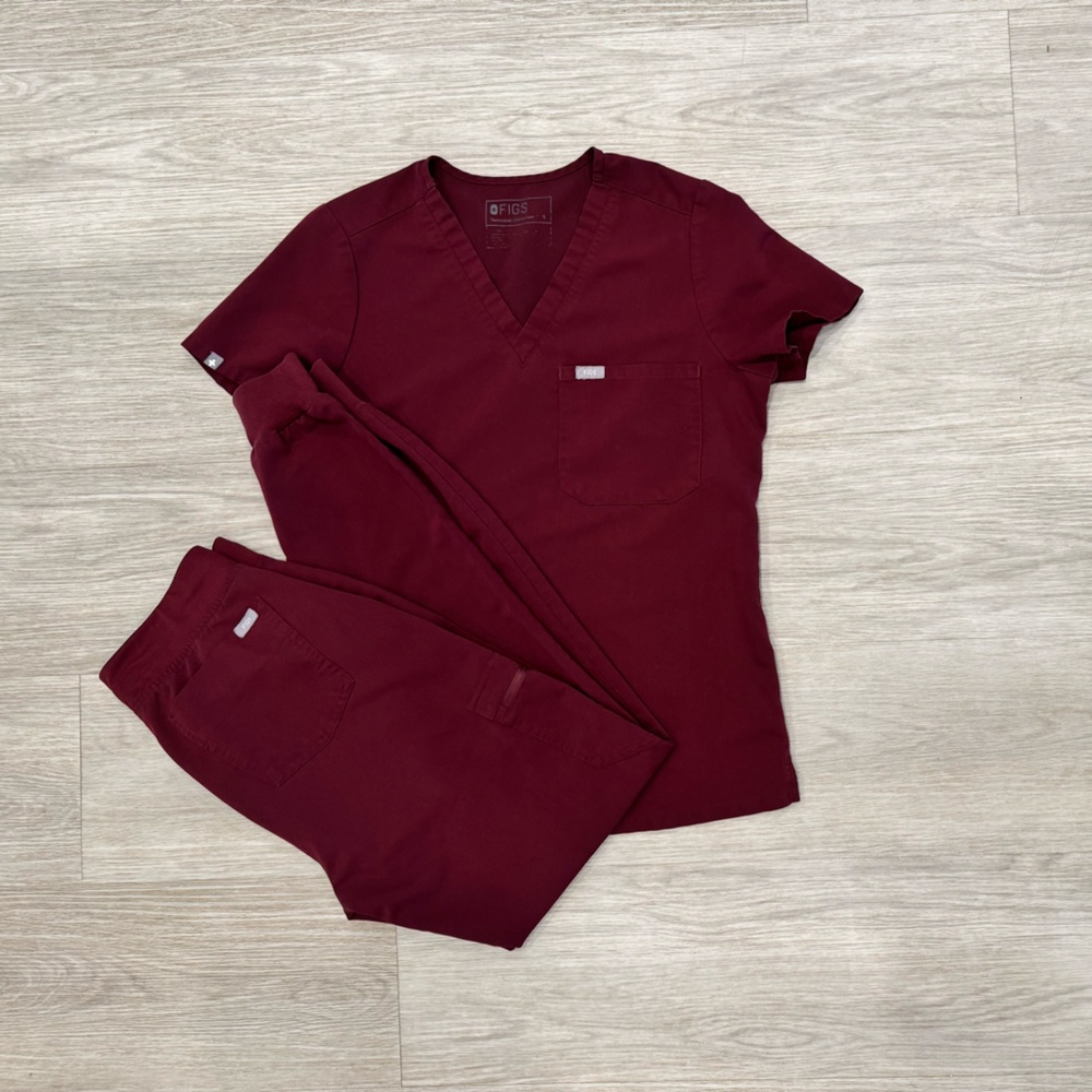 Figs burgundy scrub set